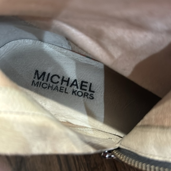 Michael Kors Tall Suede Grey Boot, size 8, 4.5 heel snakeskin details on heel - Picture 9 of 12